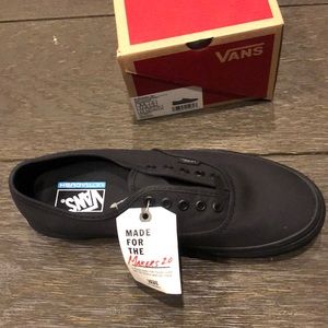 Vans Authentic Black low top shoe